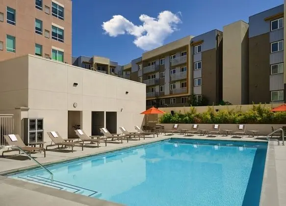 Hyatt House LA - University Medical Center - Dış Mekan