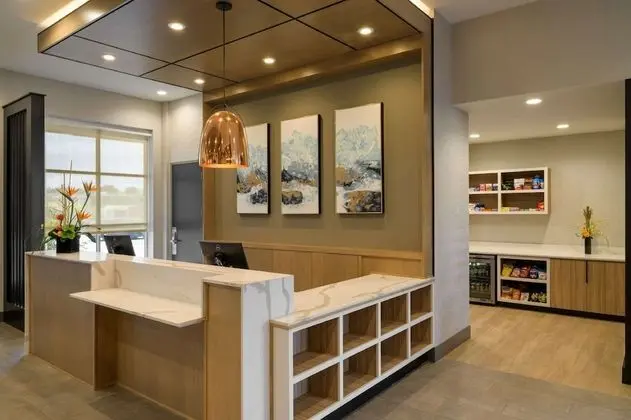 Hyatt House Louisville East - Lobi