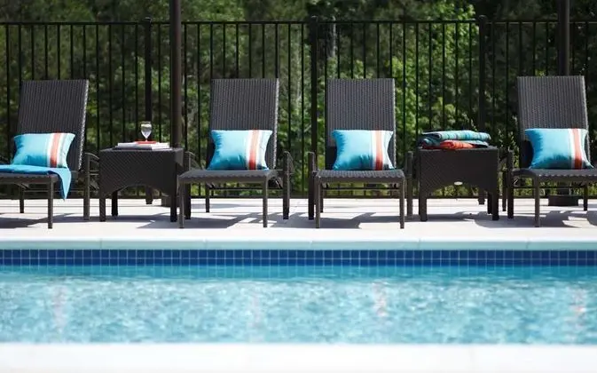 HYATT house Raleigh Durham Airport - Havuz