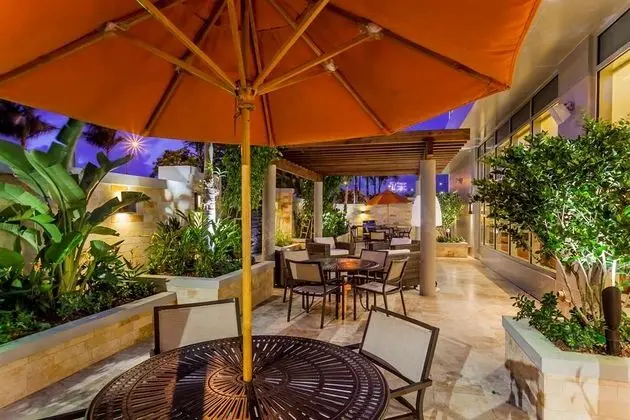 Hyatt House San Juan - Bar