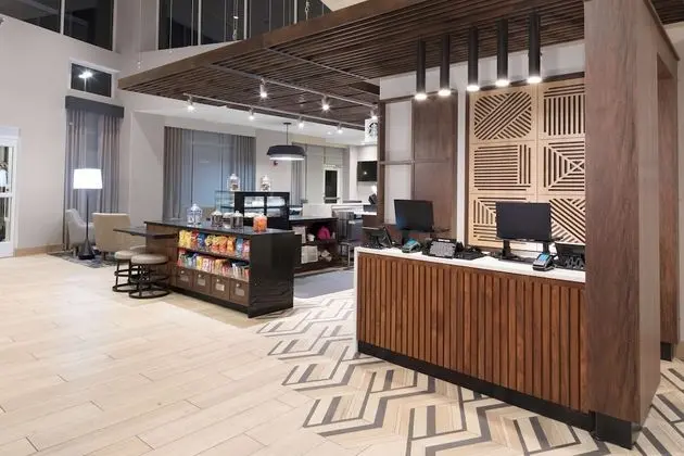 Hyatt Place Charlotte/University Research Park - Lobi