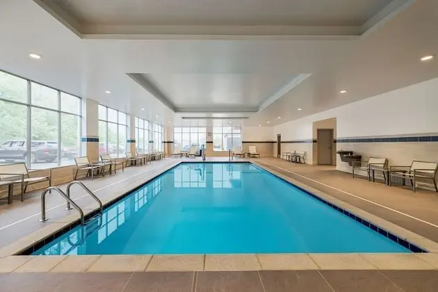 Hyatt Place Columbus/Polaris - Havuz
