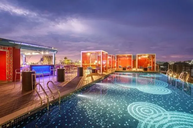 Hyatt Place Hyderabad Banjara Hills - Havuz