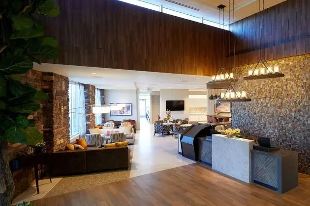 Hyatt Place Las Vegas at Silverton Village - Lobi