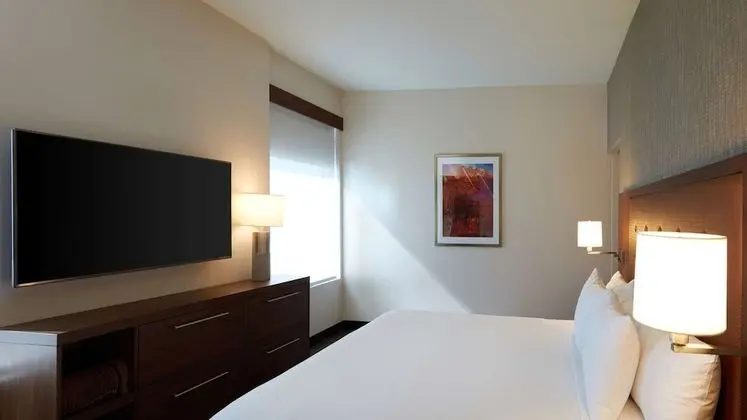 Hyatt Place Las Vegas at Silverton Village - Oda