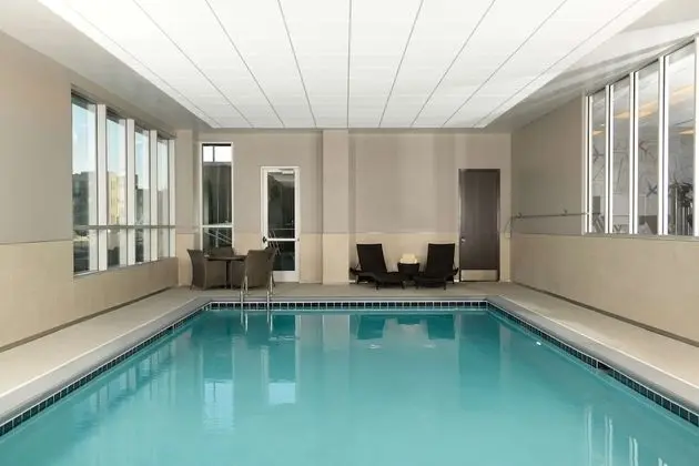 Hyatt Place Peña Station/Denver Airport - Havuz