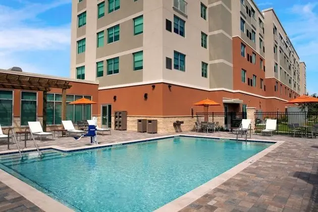 Hyatt Place Titusville / Kennedy Space Center - Havuz