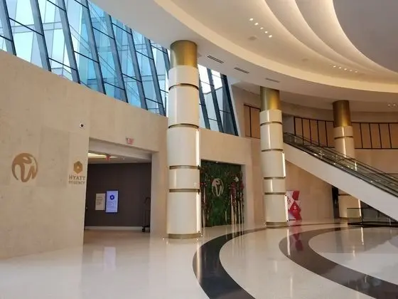 Hyatt Regency JFK Airport at Resorts World New York - Lobi