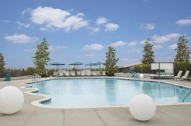 Hyatt Regency Los Angeles International Airport - Havuz