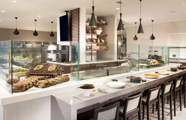 Hyatt Regency Los Angeles International Airport - Yerinde Yemek
