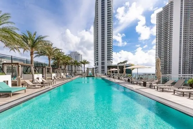 Hyde Beach House Hollywood Pr Suites - Havuz