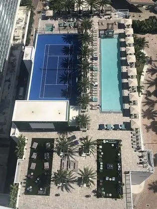HYDE Beach House Resort Rental - Havuz