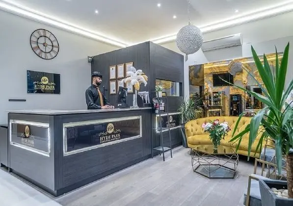 Hyde Park Executive Apartments - Lobi