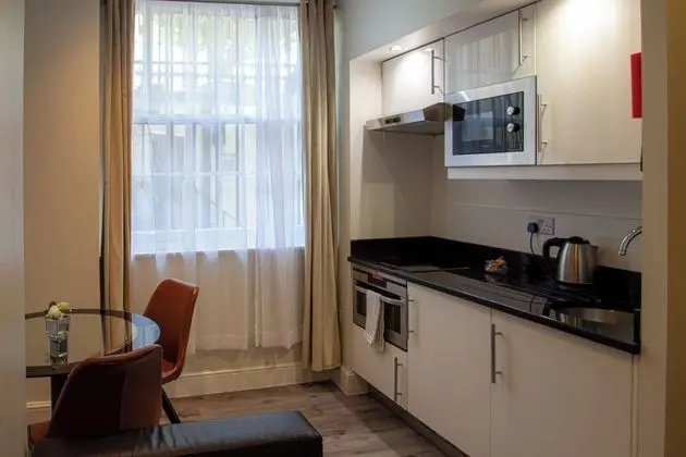 Hyde Park Superior Apartments - Mutfak