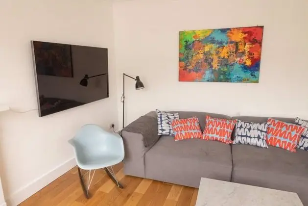 The Hyde Park Wonder - Beckoning 2bdr Flat