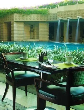 Hyderabad Marriott Hotel & Convention Centre - Havuz