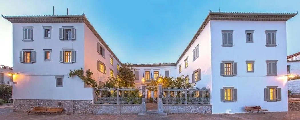 Hydroussa Hotel