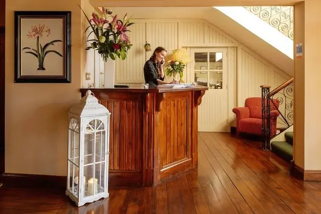 Hylands Burren Hotel - Lobi