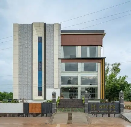Hylife Hotel and Convention - 1