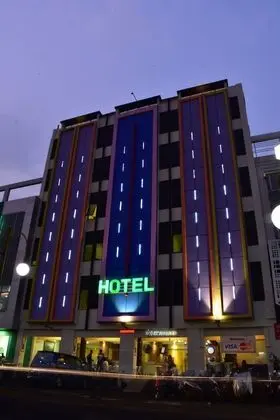 Hyper Inn