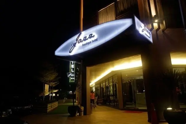 I AM JAZZ HOTEL