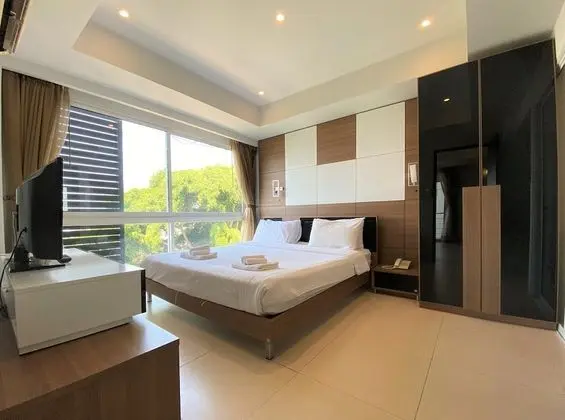 I Am Residence