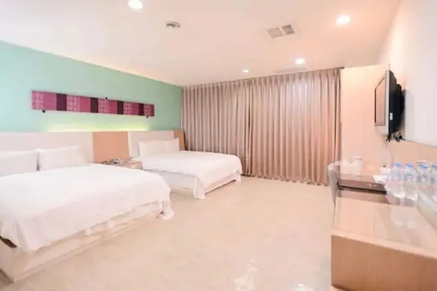i-Deal Hotel