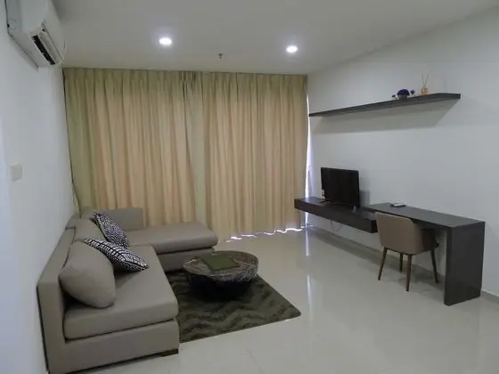 I-Suite I-City B-30-20 - Lobi