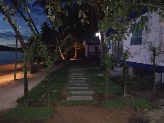 I Talay Beach Bar & Cottage Taling Ngam - Dış Mekan