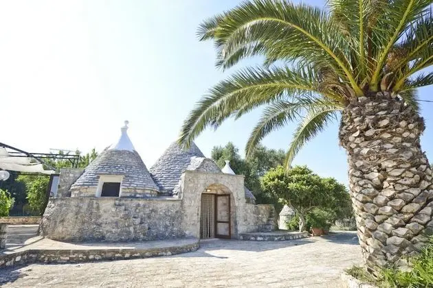 I Trulli del Ciliegio With Garden