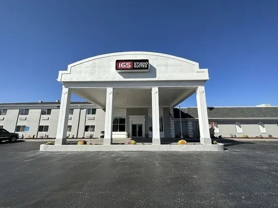 I65 Studio Suites