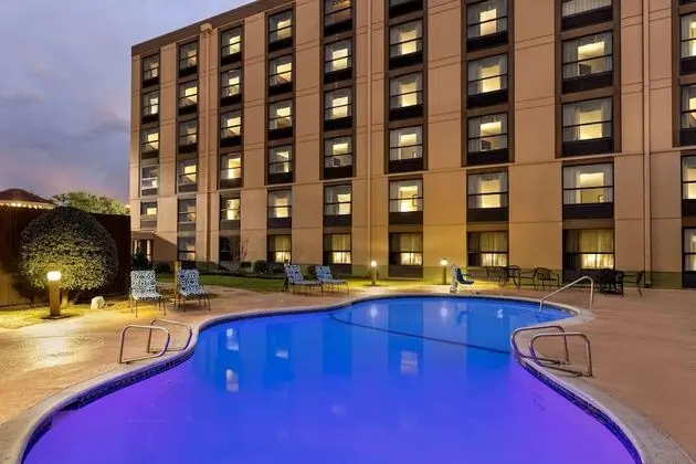 IBAN Dallas Park Central Hotel, Trademark by Wyndham