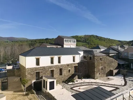 Iberik Hotel Triacastela - Dış Mekan