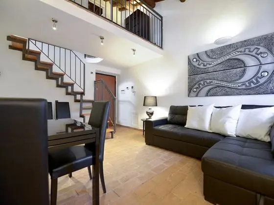 Ibernesi 1 Apartment - İç Mekan