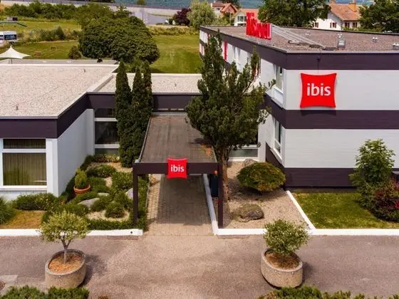 Ibis 3 Lacs Neuchatel Hotel - Dış Mekan