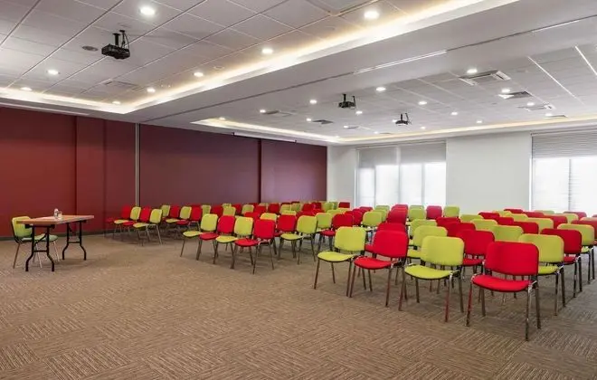 Hotel ibis Ankara Airport - İş / Konferans