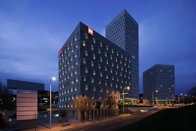 ibis Barcelona Santa Coloma - 1