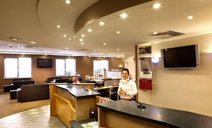 Ibis Hotel Bradford - Lobi