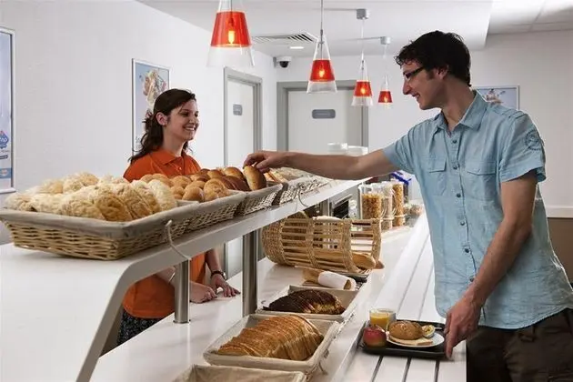 ibis budget Antwerpen Centraal Station - Yeme / İçme