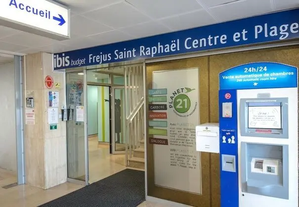 ibis budget Fréjus Saint-Raphaël Centre et Plage - Lobi