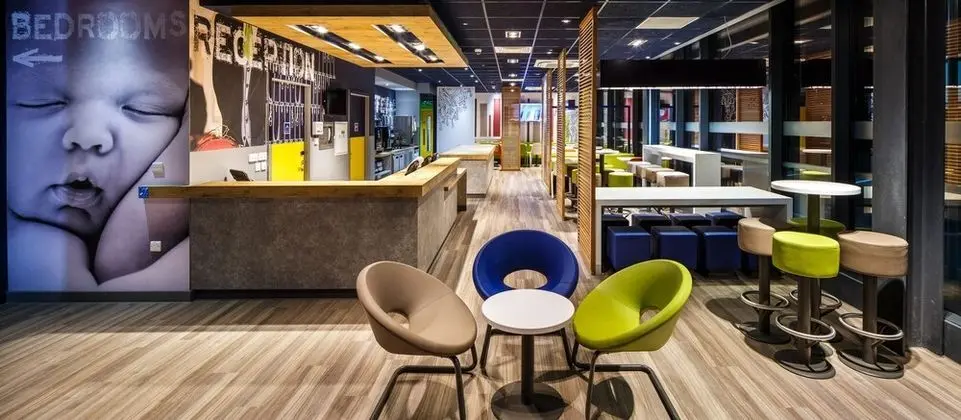 ibis budget Luton Airport - Lobi