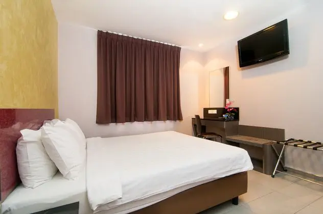 Ibis Budget Singapore Sapphire