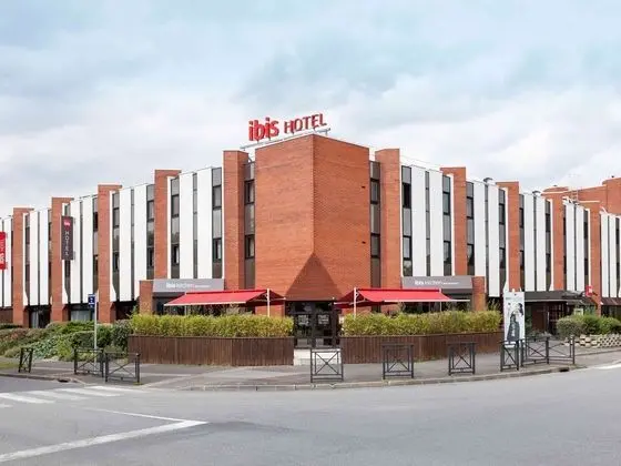 ibis Evry