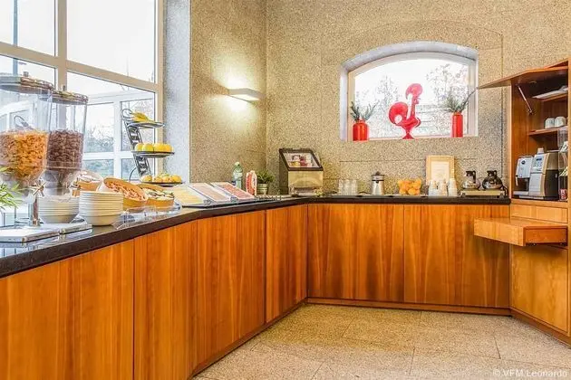 Ibis Guimaraes - Yeme / İçme