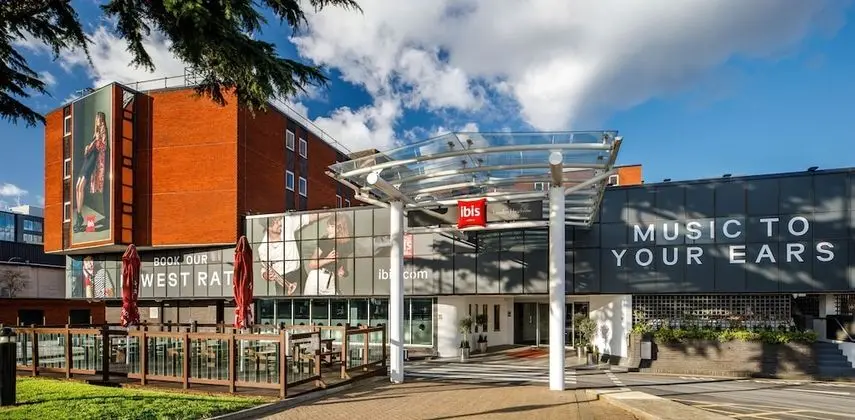 ibis London Heathrow Airport - Dış Mekan