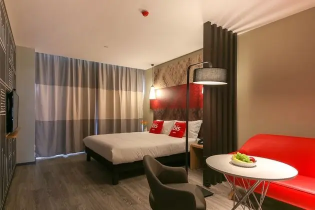 ibis Luoyang Baolong Square Hotel - Oda