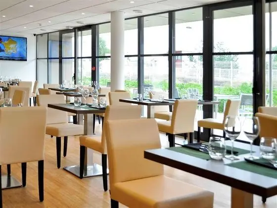 Ibis Lyon Est Chaponnay - Yeme / İçme
