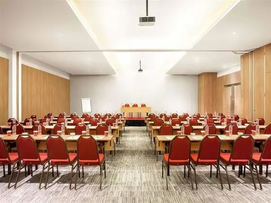 Ibis Makassar City Center - İş / Konferans