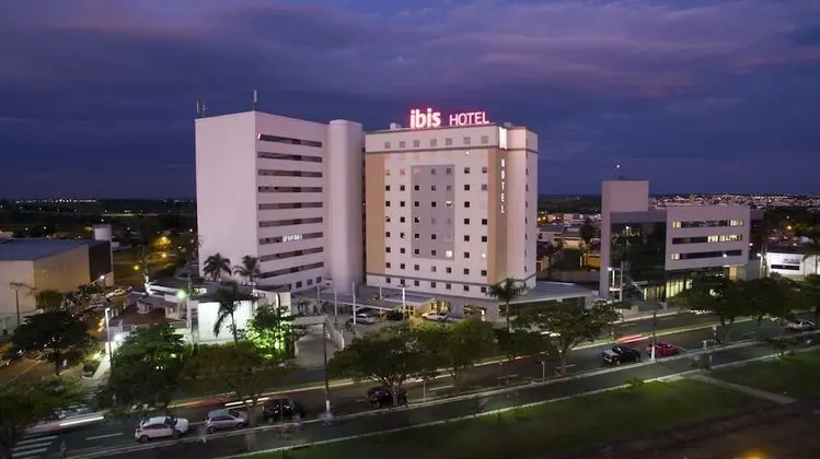 ibis Marilia