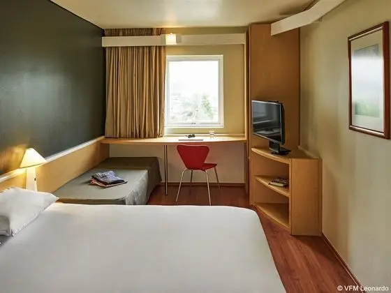 Ibis Monterrey Valle 